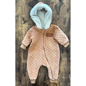Tahari Baby Quilted Plush Pram Suit Sherpa Hooded Bunting Camel Brown 6-9M